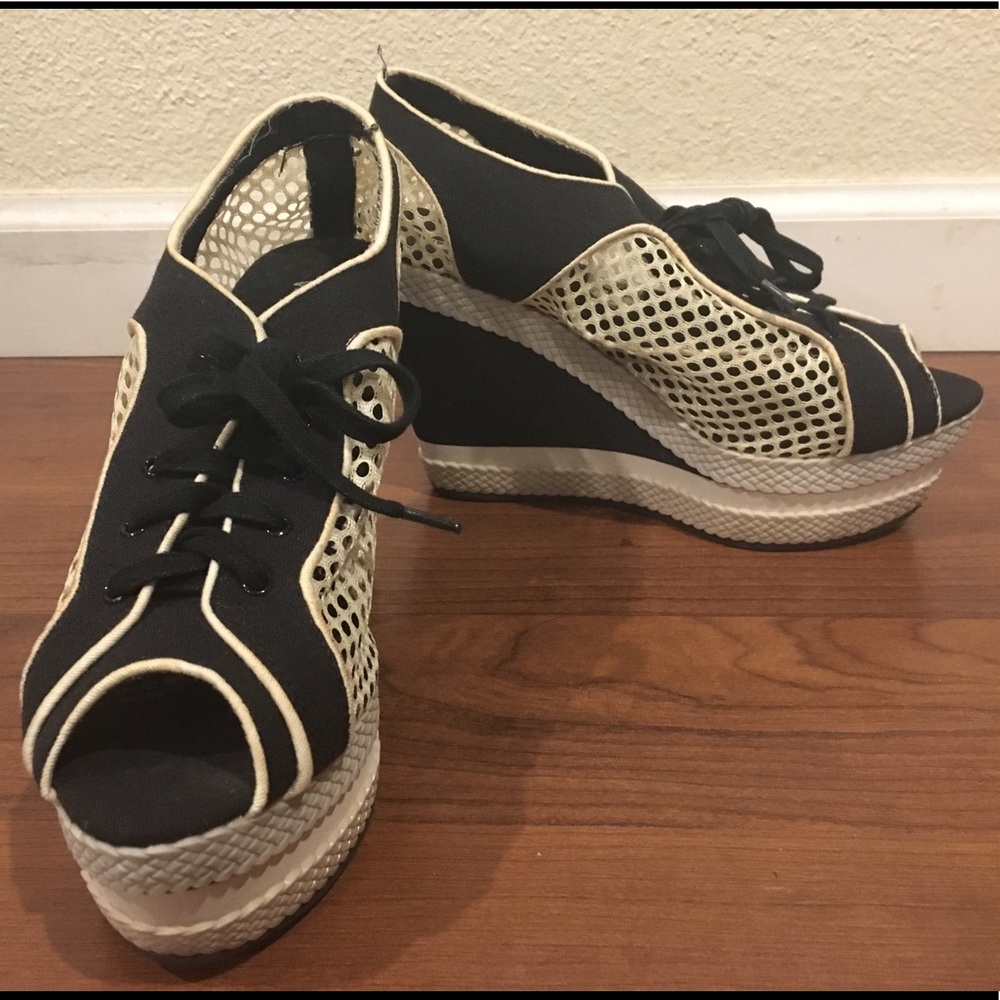 Philip Simon Wedge Blk & Wht Mesh Sneakers sz 8